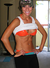 Naked Muscle Girls photo 3 of 4