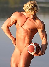 Naked Muscle Girls photo 3 of 4