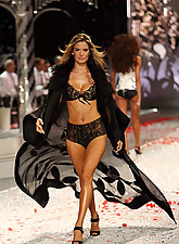 Fashion TV photo 10 of 12