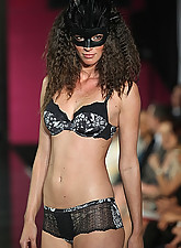 Fashion TV photo 1 of 12