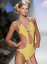 Fashion TV photo 2 of 12