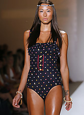 Fashion TV photo 7 of 12