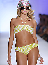 Fashion TV photo 8 of 12
