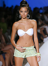 Fashion TV photo 4 of 12