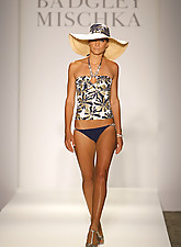 Fashion TV photo 10 of 12