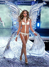 Fashion TV photo 3 of 12