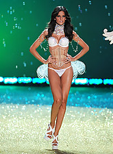 Fashion TV photo 4 of 12