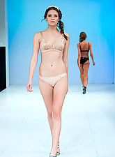 Fashion TV photo 11 of 12