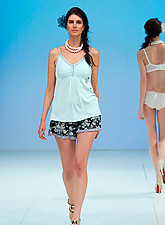 Fashion TV photo 4 of 12
