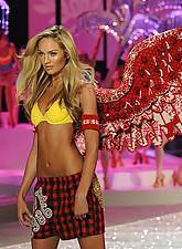 Fashion TV photo 12 of 12