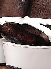 Cum on Pantyhose photo 1 of 5
