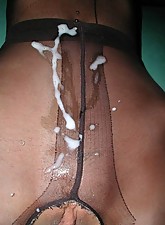Cum on Pantyhose photo 4 of 5