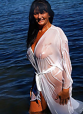 Real Mature Women photo 3 of 5