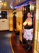 Real Mature Women photo 5 of 5