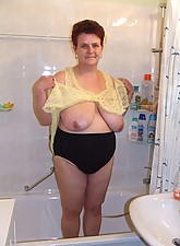 Granny Amateur photo 2 of 5