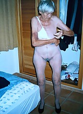 Granny Amateur photo 3 of 5