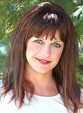 MILF Kiss photo 2 of 15