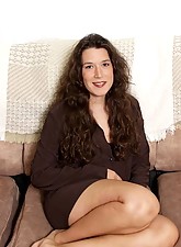 MILF Kiss photo 2 of 15