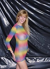 MILF Kiss photo 3 of 15