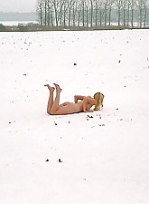 Nude Winter photo 8 of 10