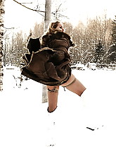 Nude Winter photo 4 of 10