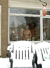 Nude Winter photo 8 of 10