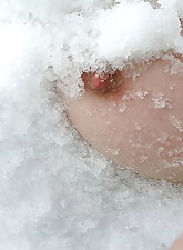Nude Winter photo 4 of 10