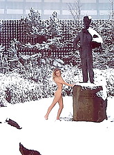 Nude Winter photo 7 of 10