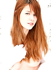 Nude Winter photo 7 of 10