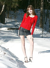 Nude Winter photo 8 of 10