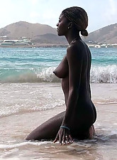 Amateur Black Porn photo 2 of 5