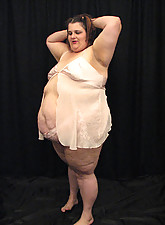 Super Sized Ladies photo 3 of 12