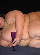 Super Sized Ladies photo 7 of 9