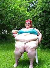 Super Sized Ladies photo 5 of 9