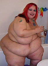Super Sized Ladies photo 7 of 9