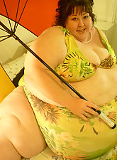 Super Sized Ladies photo 6 of 9