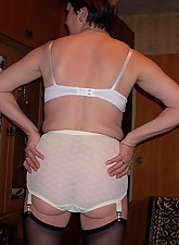 Oversexed Housewives photo 7 of 10