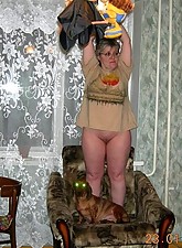 Oversexed Housewives photo 2 of 7