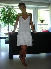 Sarah De Herdt photo 1 of 10