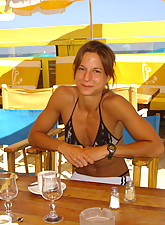 Sarah De Herdt photo 1 of 10