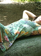 Sarah De Herdt photo 1 of 10
