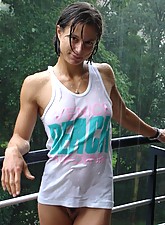 Sarah De Herdt photo 2 of 10