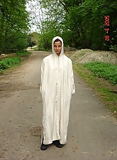 Sarah De Herdt photo 7 of 10