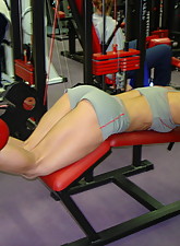 Sarah De Herdt photo 1 of 10