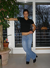 Sarah De Herdt photo 1 of 10