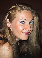 Mature GF photo 2 of 12