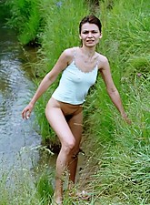 Mature GF photo 3 of 12