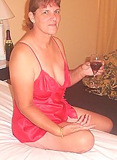 Mature GF photo 12 of 12