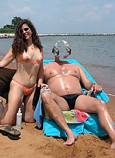 Mature GF photo 10 of 12
