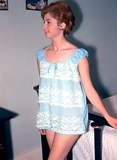 Mature GF photo 10 of 12